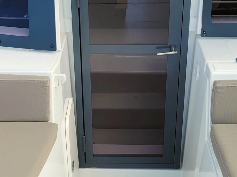 Bali Bali 4.2 charter bareboat eller skeppad i Road Town