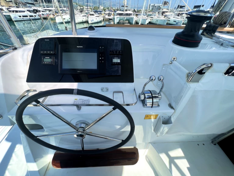 Katamaran  för uthyrning Kaštela till det bästa priset 