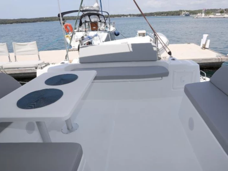 Hyr en Excess Excess 11 Pula  