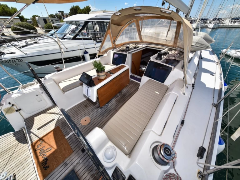 Uthyrning Segelbåt  Dufour med en båtlicens 