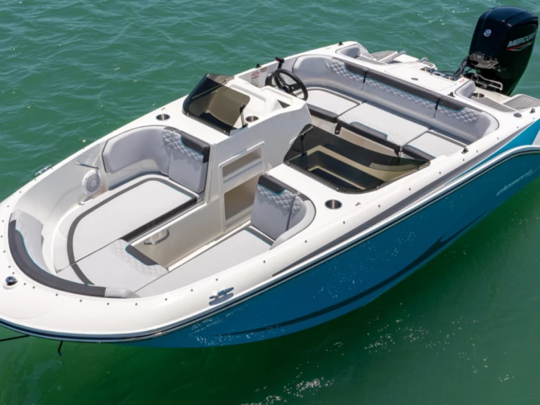 Yacht charter Aix-les-Bains billig M17