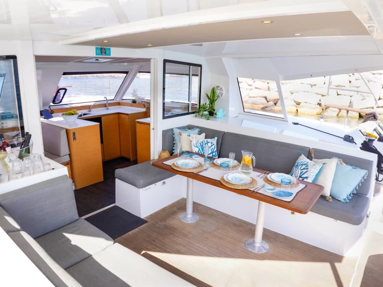 Yacht charter Barcelona billig 42