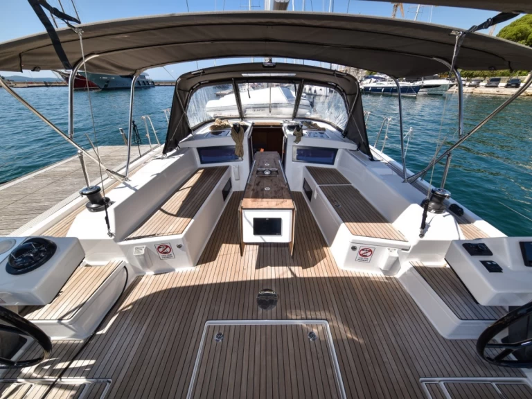 Uthyrning Segelbåt  Dufour med en båtlicens 