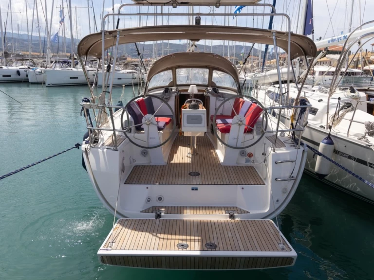 Uthyrning Segelbåt  Bavaria med en båtlicens 