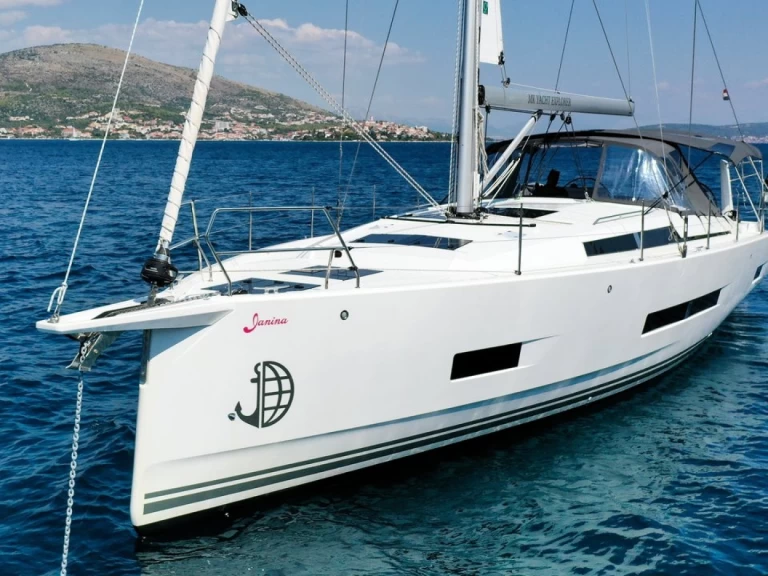 Uthyrning Segelbåt  Hanse med en båtlicens 