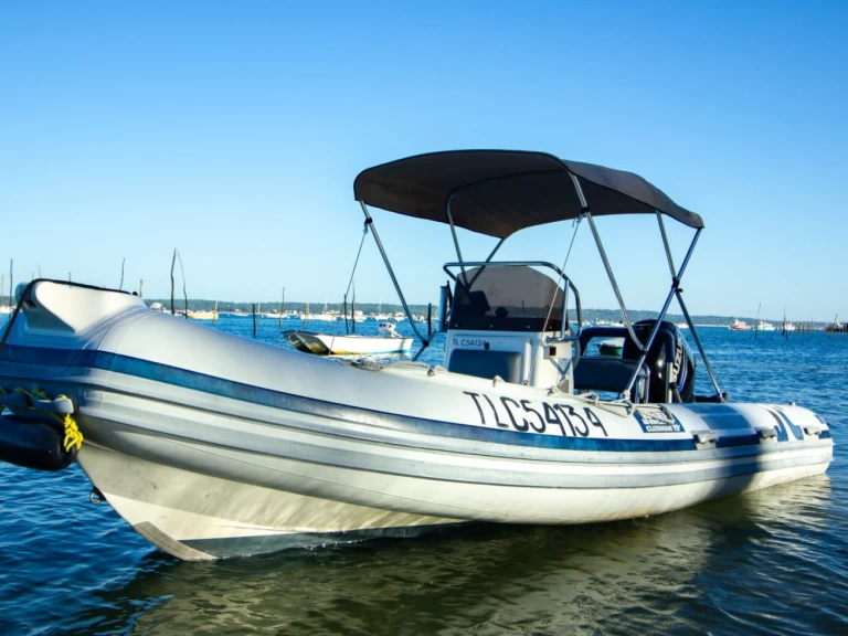 Joker Boat Clubman 19 charter bareboat eller skeppad i Arcachon