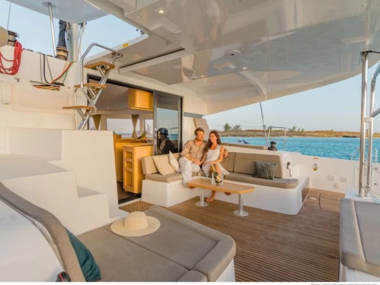 Uthyrning Katamaran  Lagoon med en båtlicens 