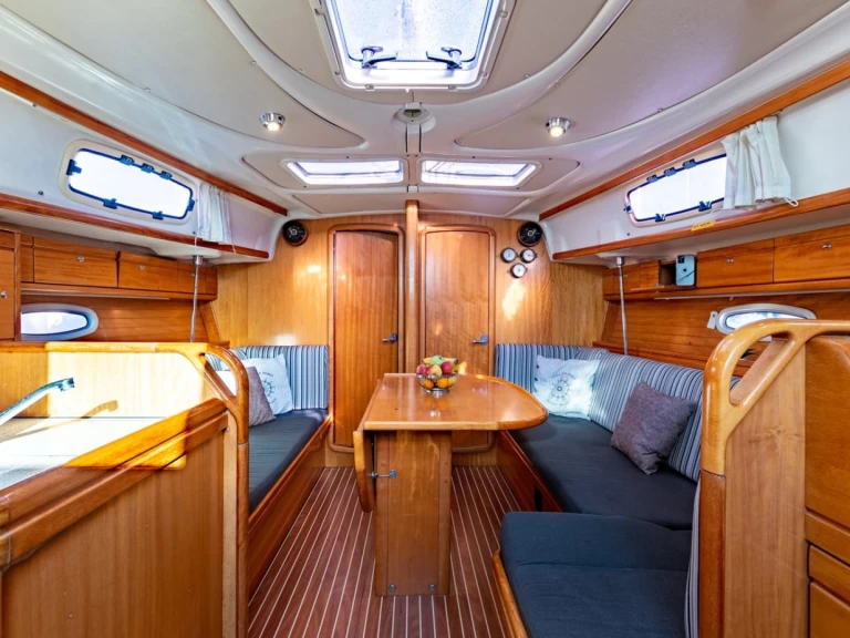 Uthyrning Punat - Bavaria Cruiser 37 av Samboat 