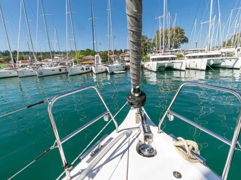 Hyra Segelbåt  med eller utan skeppare Bavaria Lefkáda 