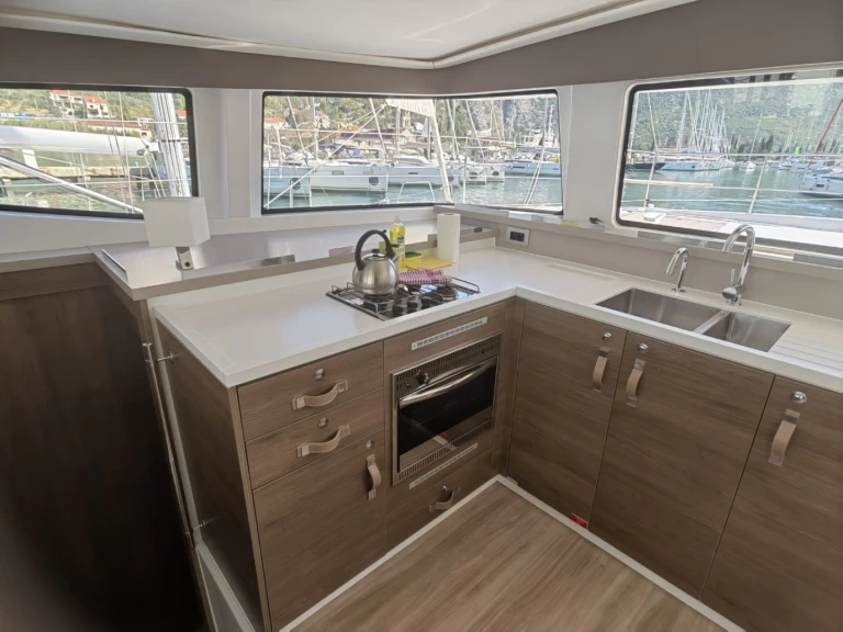 Båtuthyrning Bali Bali 4.4 i Komolac på Samboat 