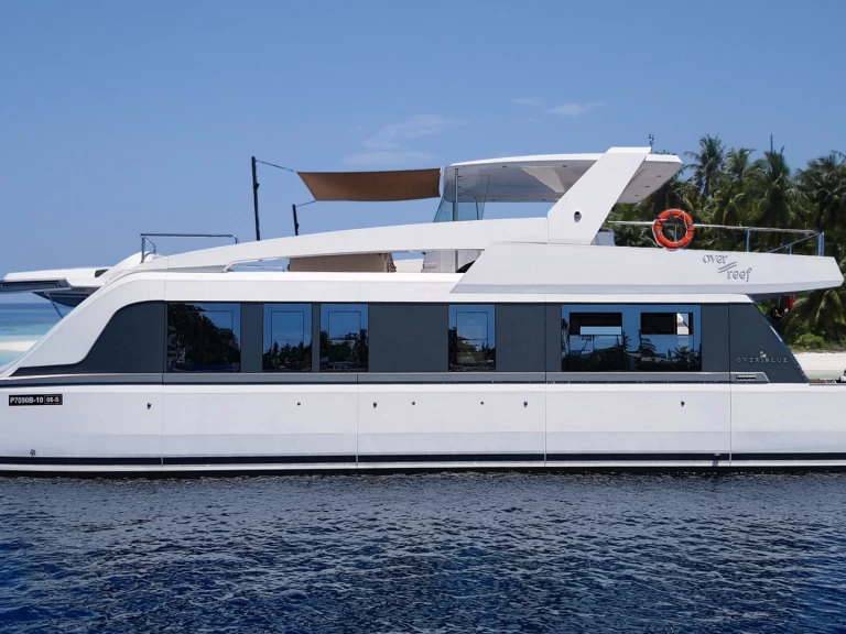  Overblue 54 charter bareboat eller skeppad i Male