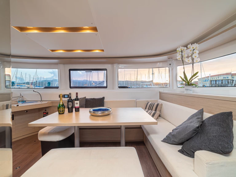 Yacht charter Lefkáda billig Lagoon 46