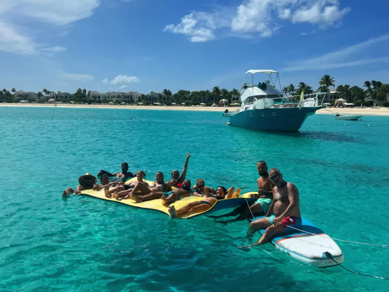 Hyra Katamaran  med eller utan skeppare Fountaine Pajot Marigot 