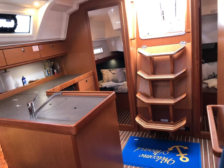 Yacht charter Split  billig Cruiser 37