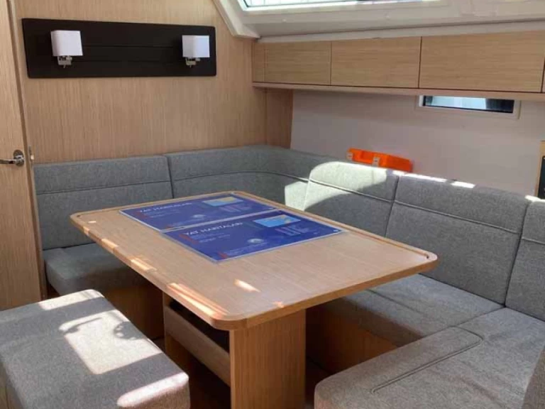 Uthyrning Segelbåt  Bavaria med en båtlicens 