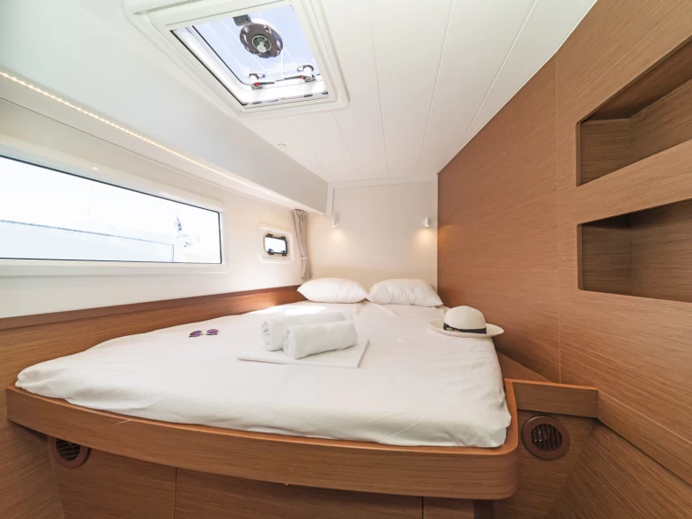 Yacht charter Alimos billig Lagoon 42