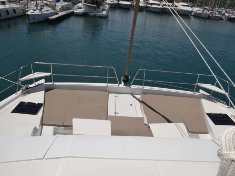 Yacht charter Le Marin billig Bali 4.5