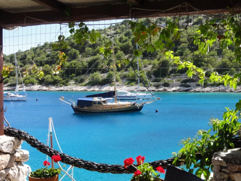 Hyr en Custom Made Larus - 3 + 1 cab. Pirovac 