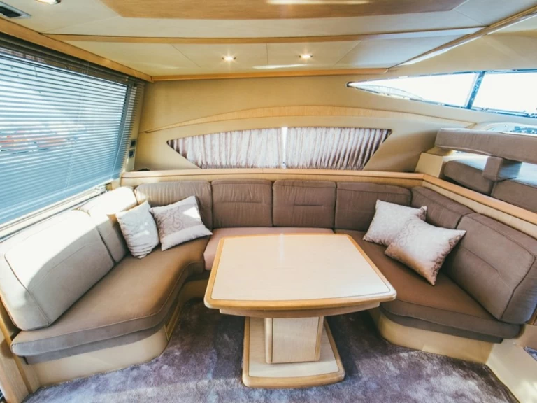 Uthyrning Podstrana - Ferretti Ferretti Yachts 460i av Samboat 