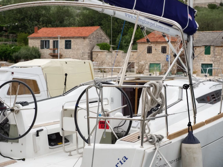 Båtuthyrning Jeanneau Sun Odyssey 349 i Rogač på Samboat 
