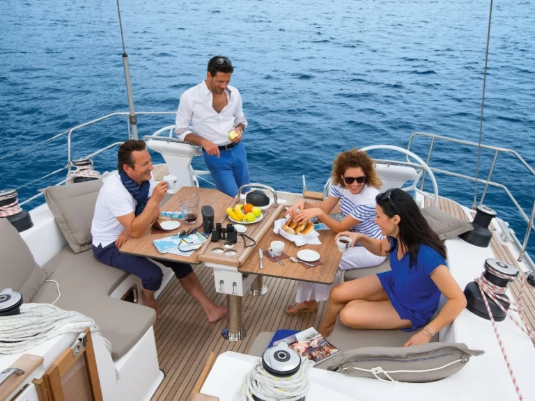 Yacht charter Alimos billig Cruiser 51