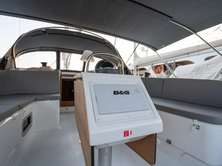 Uthyrning Segelbåt  Bavaria med en båtlicens 