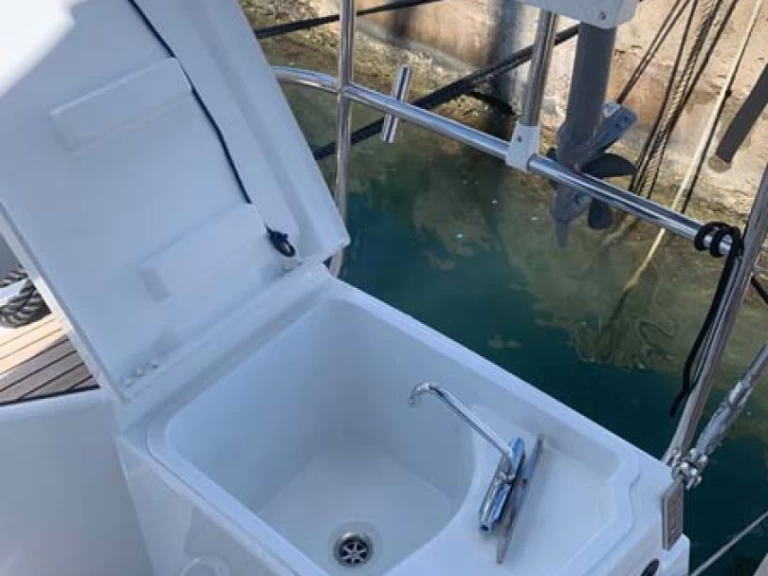 Hyr en Jeanneau Sun Odyssey 440 San Miguel De Abona 