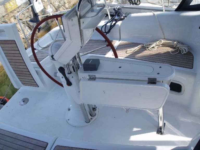 Uthyrning Segelbåt  Bénéteau med en båtlicens 