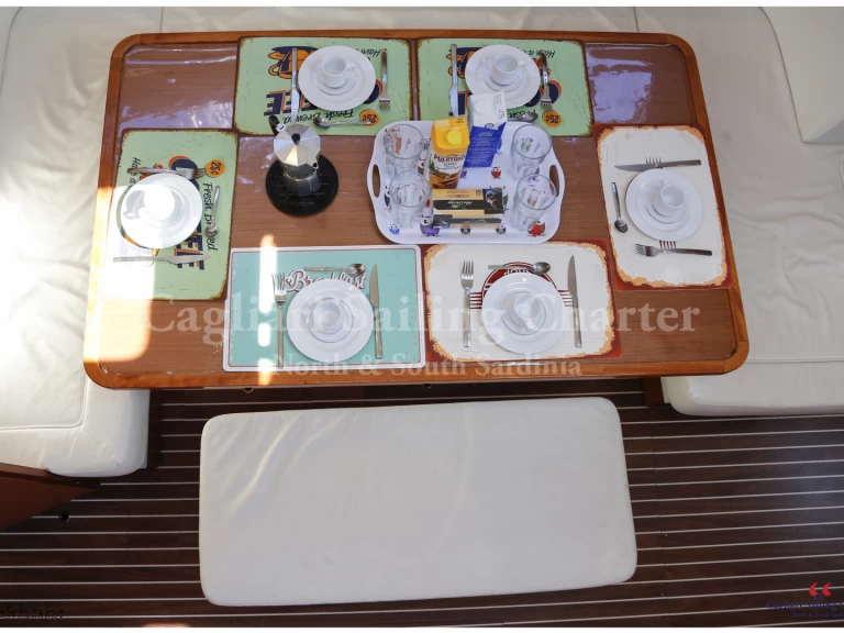 Uthyrning Cagliari - Bavaria Cruiser 51 av Samboat 