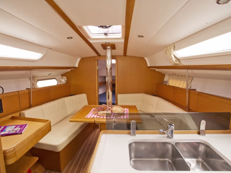 Uthyrning Deme of Volos - Jeanneau Sun Odyssey 36i av Samboat 