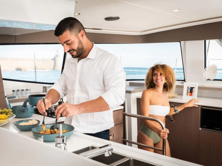 Hyra Katamaran  med eller utan skeppare Bali Catamarans Parham Town 