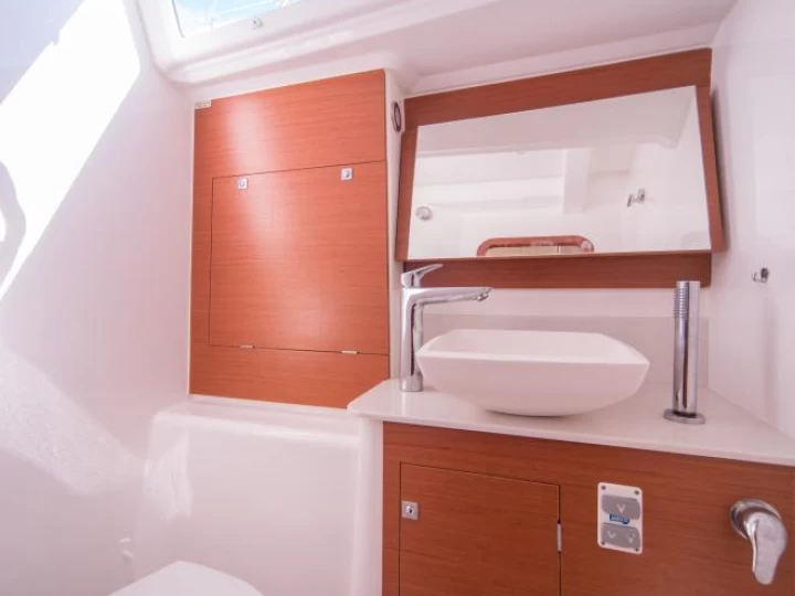 Hyra Segelbåt  med eller utan skeppare Dufour Donji Seget 