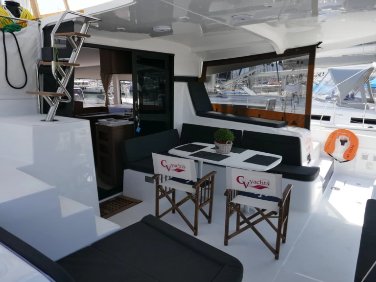 Yacht charter Lavrio billig Lagoon 42