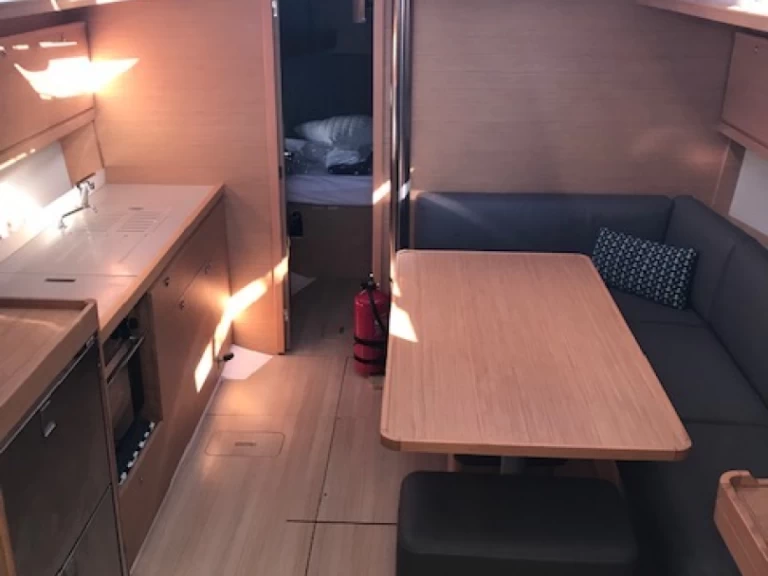 Uthyrning Segelbåt  Dufour med en båtlicens 