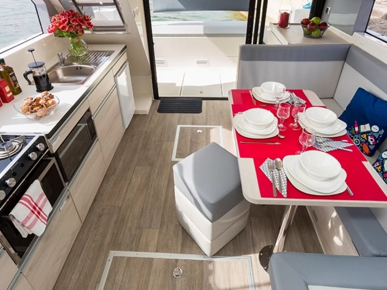 Premier Horizon 1 charter bareboat eller skeppad i Rheinsberg