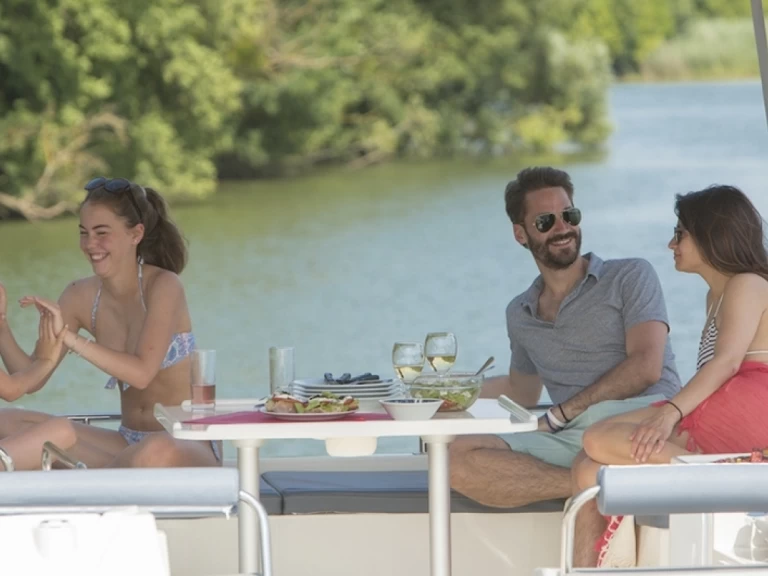 Båtuthyrning Premier Horizon 1 i Decize på Samboat 