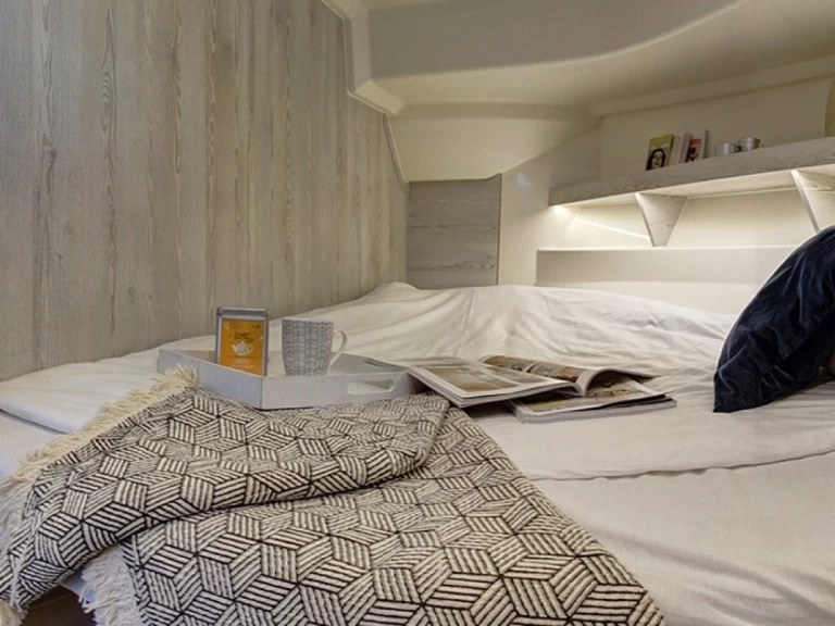 Yacht charter Smiths Falls billig Horizon 2