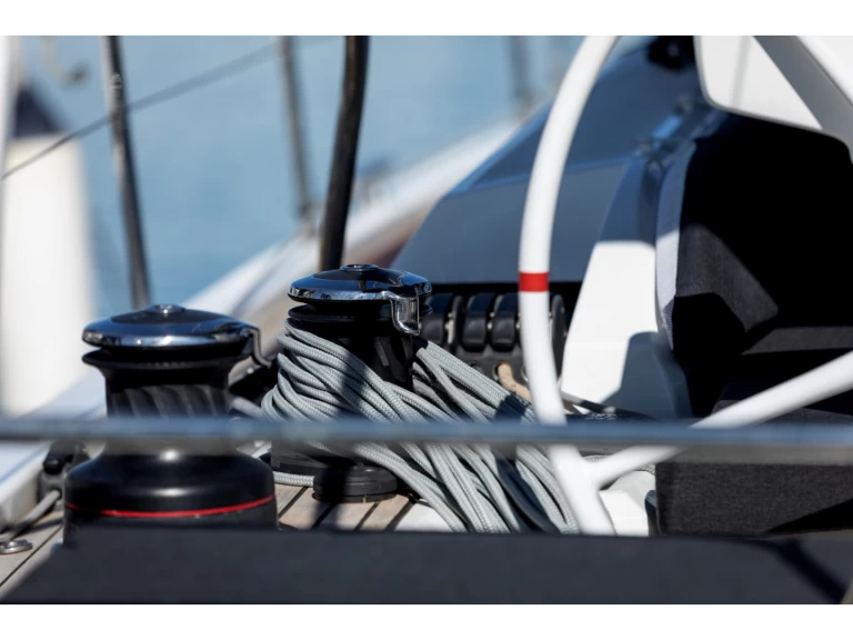 Bénéteau Oceanis 46.1 charter bareboat eller skeppad i Castiglioncello