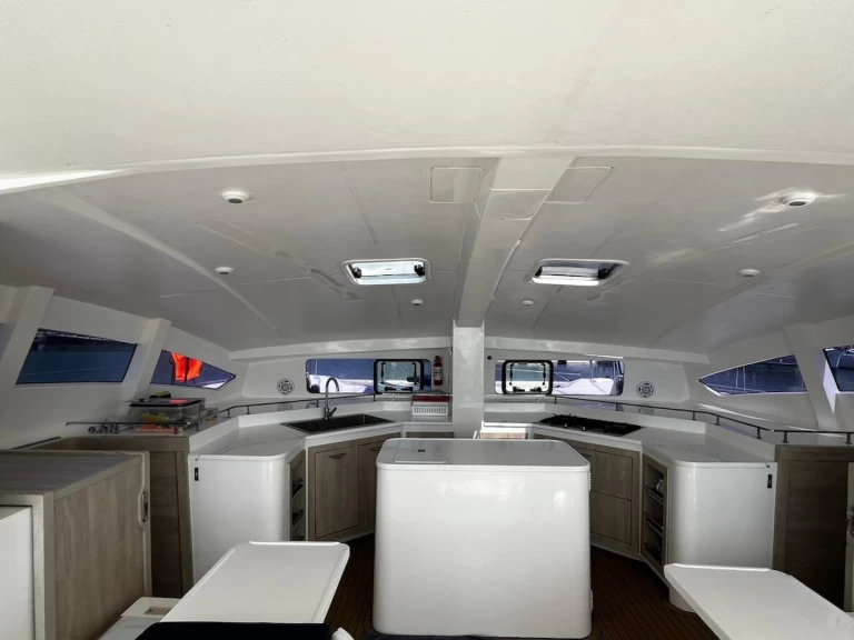 Hyr en Island Spirit Yachts Island Spirit 410 Mai Khao 