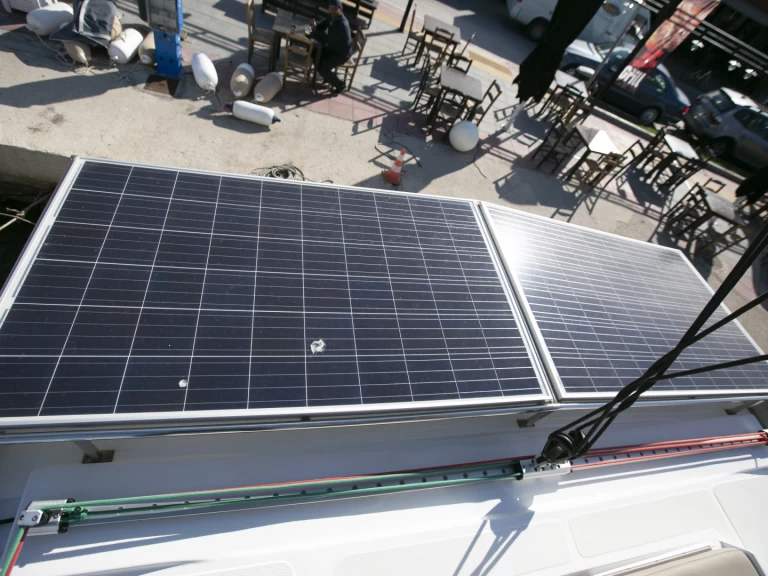 Bali Bali 4.1 charter bareboat eller skeppad i Keramotí