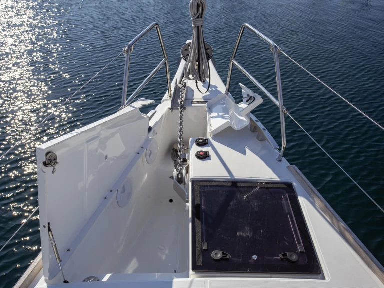 Dufour Dufour 520 Grand Large charter bareboat eller skeppad i Primošten 