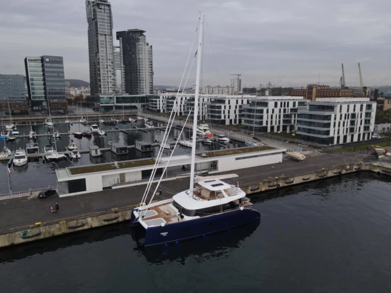 Sunreef Sunreef 80 charter bareboat eller skeppad i Sankt Martin