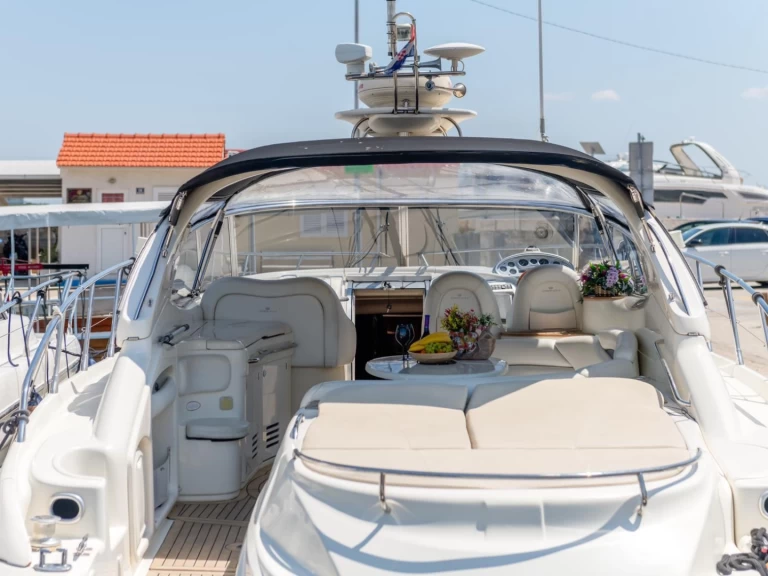 Yacht charter Split  billig Cranchi 50