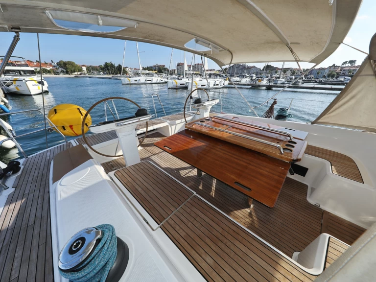 Uthyrning Segelbåt  Bavaria med en båtlicens 