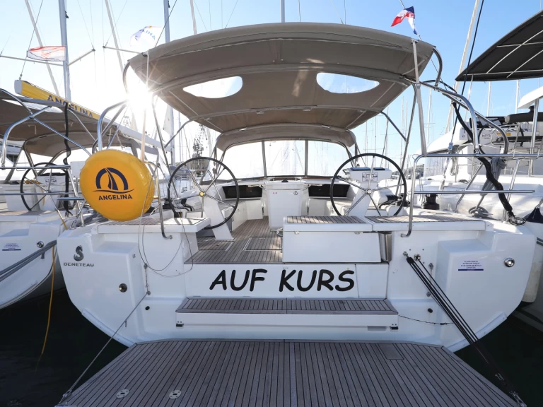 Uthyrning Segelbåt  Bénéteau med en båtlicens 