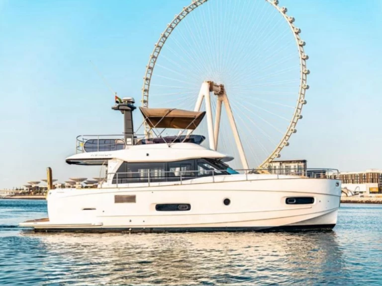 Lyx yacht för uthyrning Dubai Marina till det bästa priset 