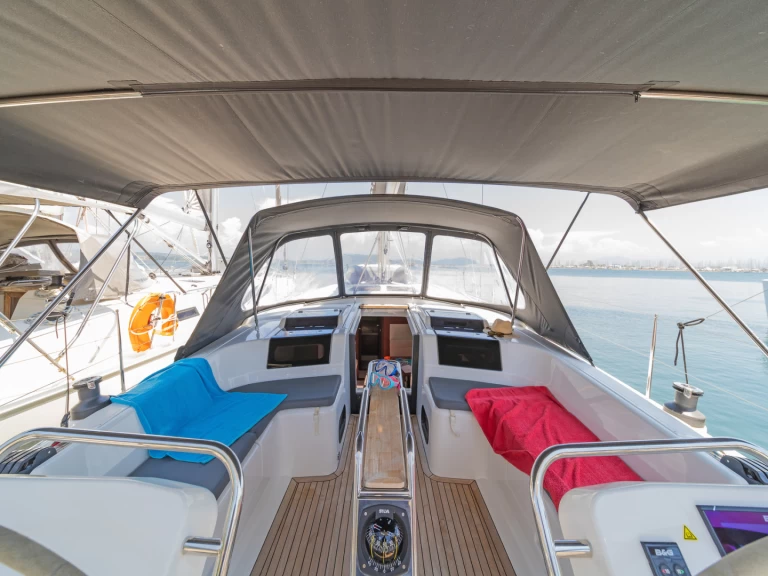 Hanse Hanse 458 charter bareboat eller skeppad i Lefkáda