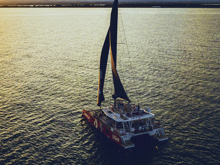 Day 1  Day 1 65.15 charter bareboat eller skeppad i La Grande-Motte