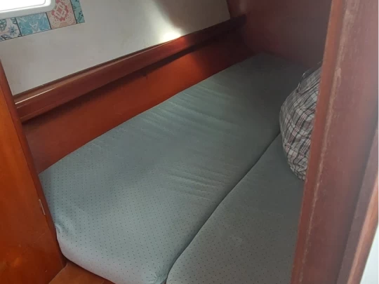 Uthyrning Segelbåt  Bénéteau med en båtlicens 