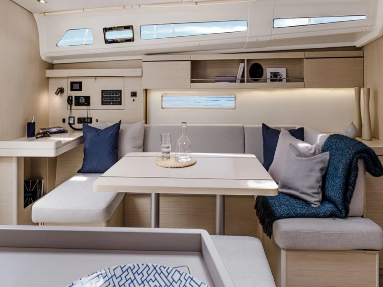 Båtuthyrning Bénéteau Oceanis 40.1 i Pozzuoli på Samboat 